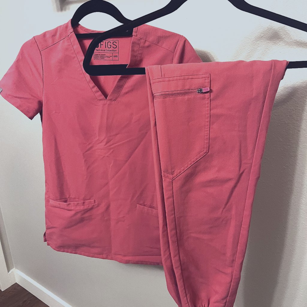 Figs Pink V-Neck Scrub Set
